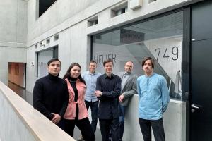Zleva - Erik Sovet, Daria Vlasova, Ing. Libor Hrdoušek, Maxim Petricov, doc. Ing. arch. Radek Lampa, Daniil Soloviev