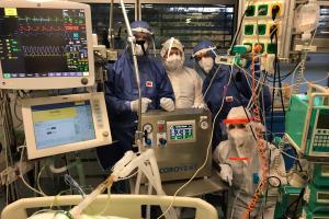 Ústí nad Labem – foto: MUDr. Josef Škola, primář Kliniky anesteziologie, perioperační a intenzivní medicíny Masarykovy nemocnice v Ústí nad Labem Ústí nad Labem – foto: MUDr. Josef Škola, primář Kliniky anesteziologie, perioperační a intenzivní medicíny Masarykovy nemocnice v Ústí nad Labem